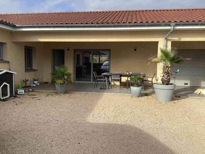 Construction murs et charpente Tournus